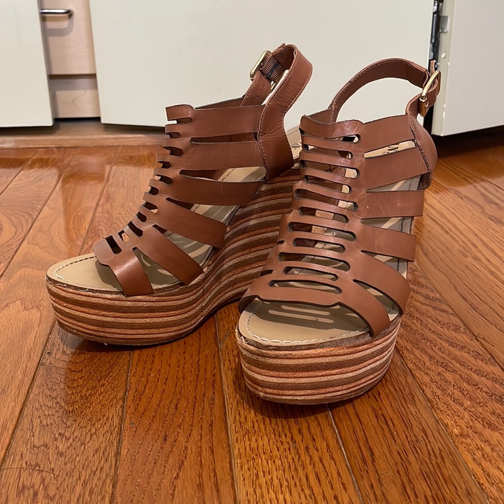 Super cute and comfy wedges